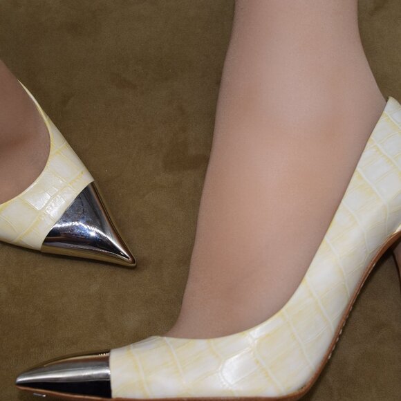 EUC Louis Vuitton Merry-Go-Round Heels Pumps 36 M Cream Alligator 6 M Metal Toe - Picture 12 of 15